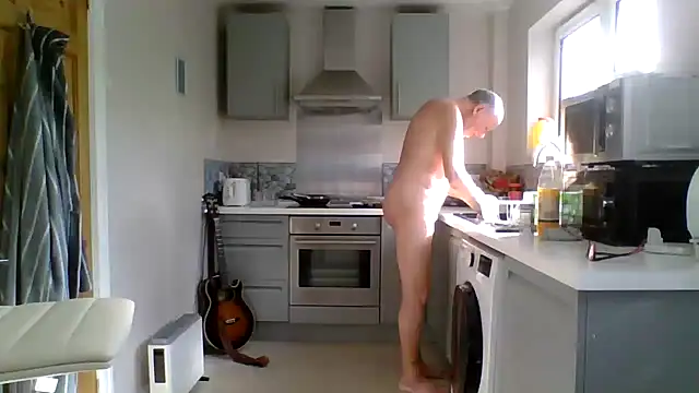 Snapshot of jimmybenido chatting on 10, 6, 2026 jimmybenido online show from 10, 6, 2026