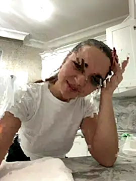 CamillaLarson online show from 5, 12, 2025