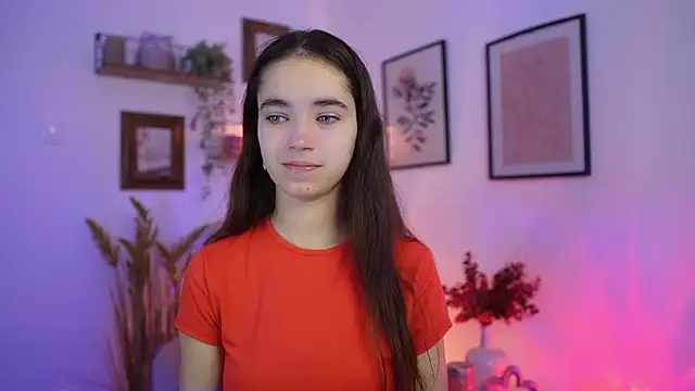 Gia Paige18 online show from 17, 10, 2025