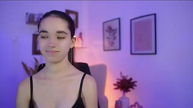 Gia Paige18 online show from 13, 11, 2025