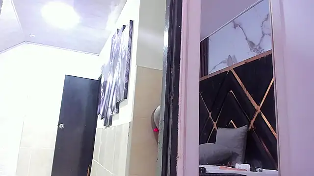 Snapshot of sweetebonny1 chatting on 3, 12, 2024 sweetebonny1 online show from 3, 12, 2024