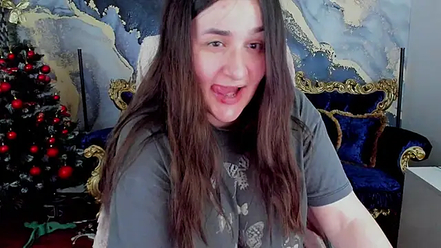Snapshot of JuicyBeRrys chatting on 5, 1, 2025 JuicyBeRrys online show from 5, 1, 2025