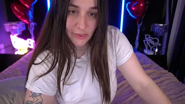 Snapshot of JuicyBeRrys chatting on 16, 2, 2025 JuicyBeRrys online show from 16, 2, 2025