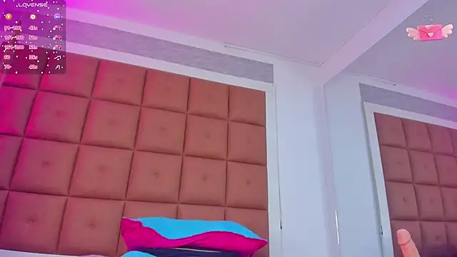 Snapshot of ELLA_KELLY chatting on 12, 2, 2025 ELLA KELLY online show from 12, 2, 2025