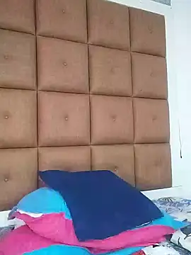 ELLA KELLY online show from 26, 2, 2025