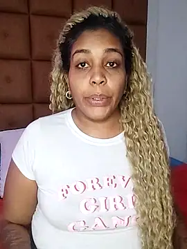 Snapshot of ELLA_KELLY chatting on 1, 10, 2025 ELLA KELLY online show from 1, 10, 2025