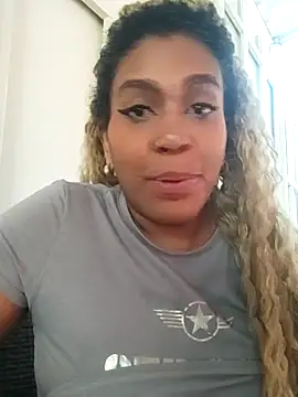 Snapshot of ELLA_KELLY chatting on 21, 10, 2025 ELLA KELLY online show from 21, 10, 2025