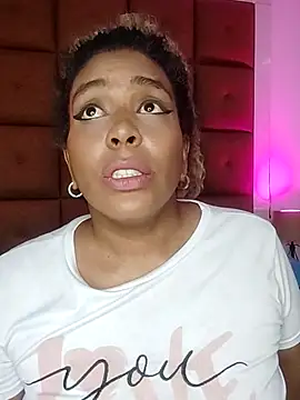 Snapshot of ELLA_KELLY chatting on 26, 10, 2025 ELLA KELLY online show from 26, 10, 2025