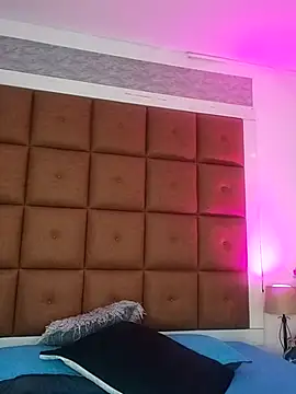 Snapshot of ELLA_KELLY chatting on 28, 10, 2025 ELLA KELLY online show from 28, 10, 2025