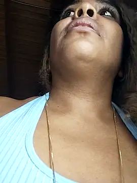 Snapshot of ELLA_KELLY chatting on 29, 11, 2025 ELLA KELLY online show from 29, 11, 2025