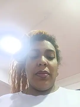 Snapshot of ELLA_KELLY chatting on 3, 7, 2026 ELLA KELLY online show from 3, 7, 2026