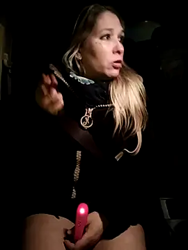 Snapshot of Chatonne69 chatting on 9, 2, 2025 Chatonne69 online show from 9, 2, 2025