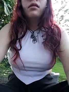Erza escarleth online show from 24, 6, 2026