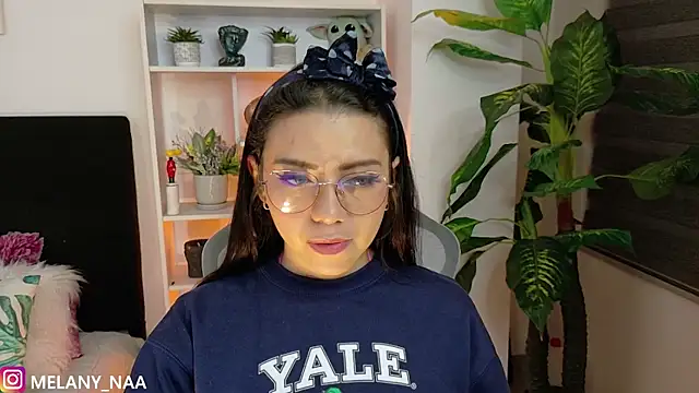 Snapshot of melany_naa chatting on 14, 10, 2025 melany naa online show from 14, 10, 2025