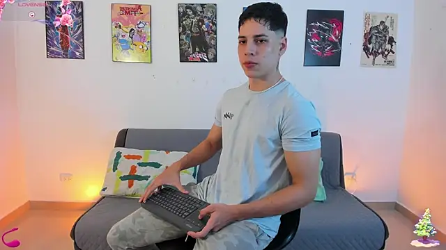 Snapshot of jonathanjoestar_ chatting on 13, 12, 2025 jonathanjoestar online show from 13, 12, 2025