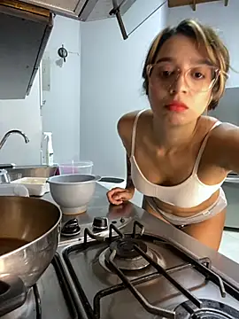 Snapshot of ArianaWolff chatting on 20, 6, 2026 ArianaWolff online show from 20, 6, 2026
