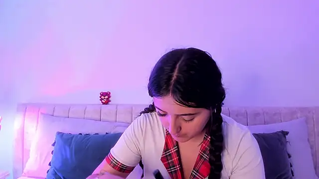 Kathia Morelli online show from 15, 2, 2025