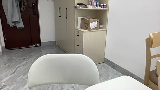 Louis Baby online show from 16, 4, 2026