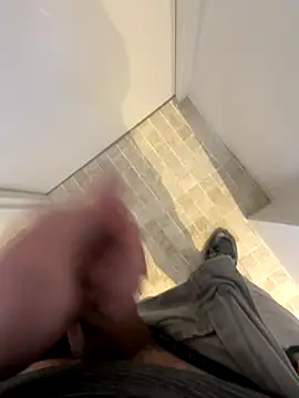 Snapshot of dimitriei chatting on 15, 12, 2025 dimitriei online show from 15, 12, 2025