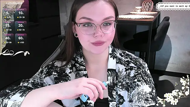 EvaBae online show from 24, 1, 2025