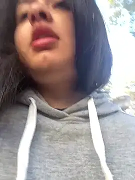 Stephania 18 online show from 4, 1, 2025