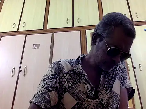 Lookin4Kinky Partner online show from 5, 12, 2025