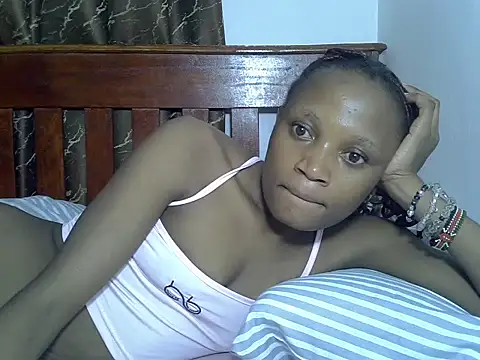 SpicyPetite online show from 23, 2, 2026