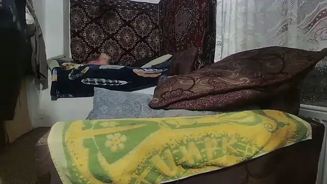 Snapshot of NataliiaRosa54 chatting on 11, 3, 2025 NataliiaRosa54 online show from 11, 3, 2025