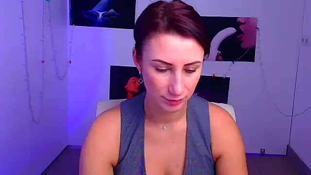 Loren Moa online show from 12, 12, 2024