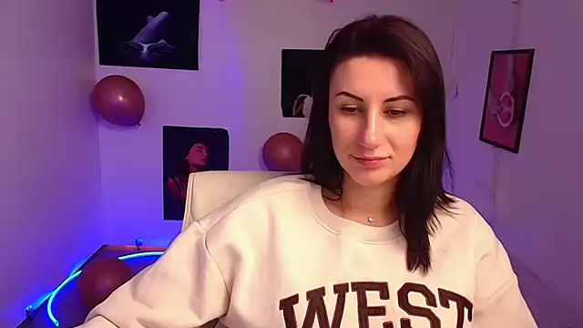 Loren Moa online show from 15, 3, 2025