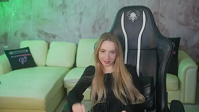 Linda054 online show from 18, 10, 2025