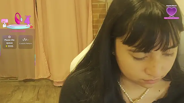 Snapshot of emitaa17228o chatting on 10, 5, 2026 emitaa17228o online show from 10, 5, 2026