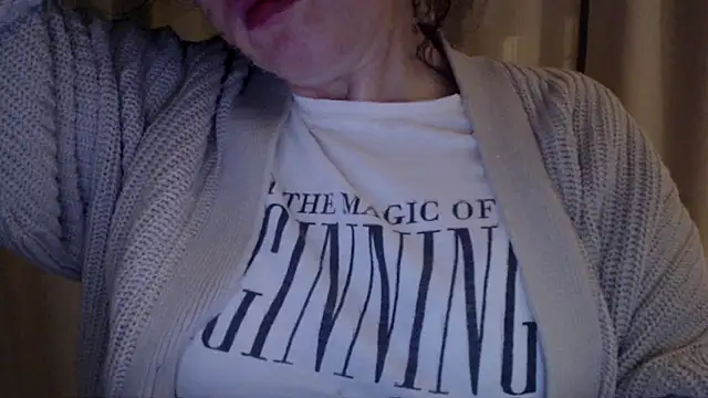 Sandysecret online show from 5, 11, 2025