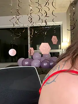 Snapshot of nerdynina chatting on 2, 11, 2025 nerdynina online show from 2, 11, 2025