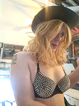 ditchwaterbitch online show from 28, 10, 2025