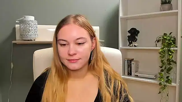 Snapshot of kitty_valeria chatting on 21, 12, 2024 kitty valeria online show from 21, 12, 2024