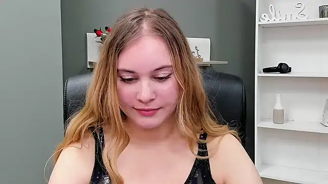 Snapshot of kitty_valeria chatting on 9, 3, 2025 kitty valeria online show from 9, 3, 2025