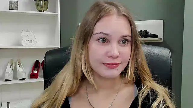 Snapshot of kitty_valeria chatting on 15, 9, 2025 kitty valeria online show from 15, 9, 2025