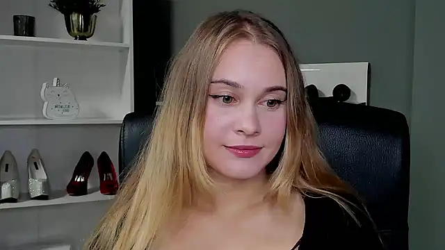 Snapshot of kitty_valeria chatting on 22, 9, 2025 kitty valeria online show from 22, 9, 2025