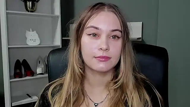 Snapshot of kitty_valeria chatting on 10, 11, 2025 kitty valeria online show from 10, 11, 2025