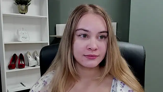 Snapshot of kitty_valeria chatting on 23, 11, 2025 kitty valeria online show from 23, 11, 2025