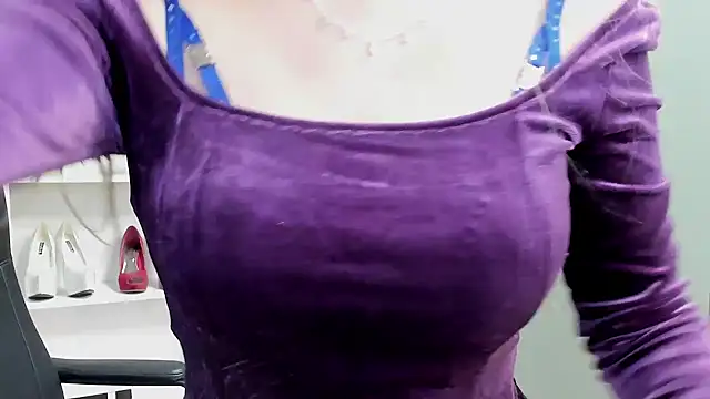 Snapshot of kitty_valeria chatting on 5, 1, 2026 kitty valeria online show from 5, 1, 2026