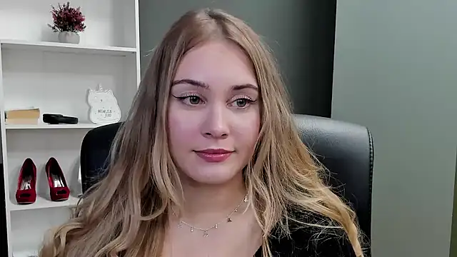 Snapshot of kitty_valeria chatting on 6, 1, 2026 kitty valeria online show from 6, 1, 2026