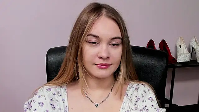 Snapshot of kitty_valeria chatting on 1, 2, 2026 kitty valeria online show from 1, 2, 2026