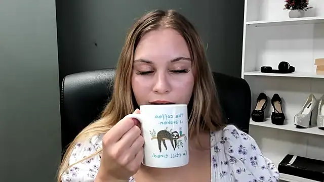 kitty valeria online show from 20, 6, 2026