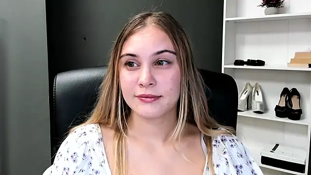 kitty valeria online show from 27, 7, 2026
