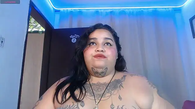 Snapshot of VeronikCuhubby chatting on 10, 3, 2025 VeronikCuhubby online show from 10, 3, 2025