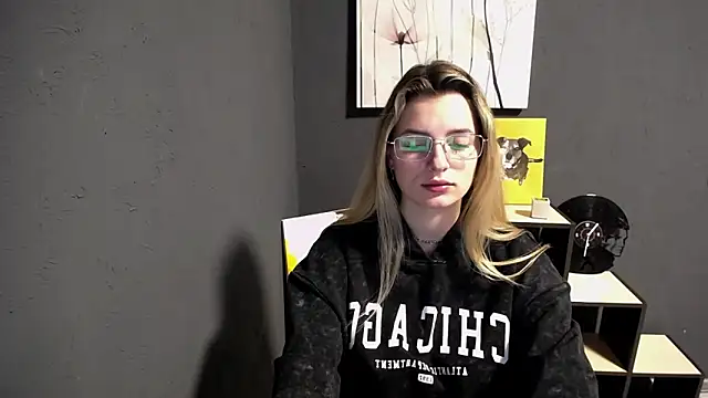 lady olivia  online show from 12, 3, 2026