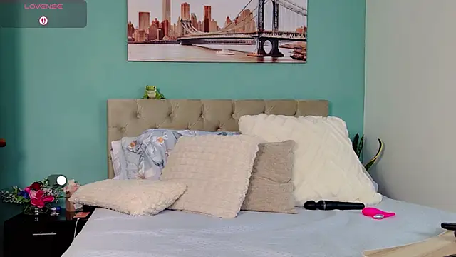 yanella fire online show from 4, 10, 2025