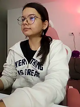 azumiichan online show from 17, 12, 2025